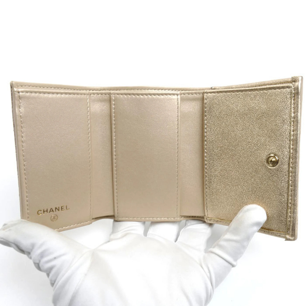 CHANEL Gold Wallet - Picture 4 of 10